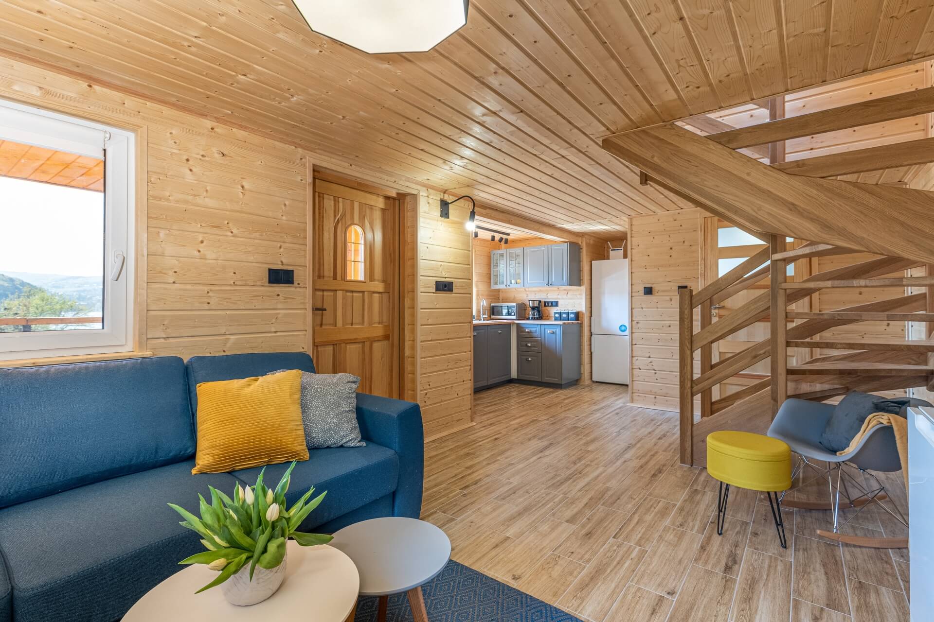 Salon z kuchnią – Domek Nad taflą wody